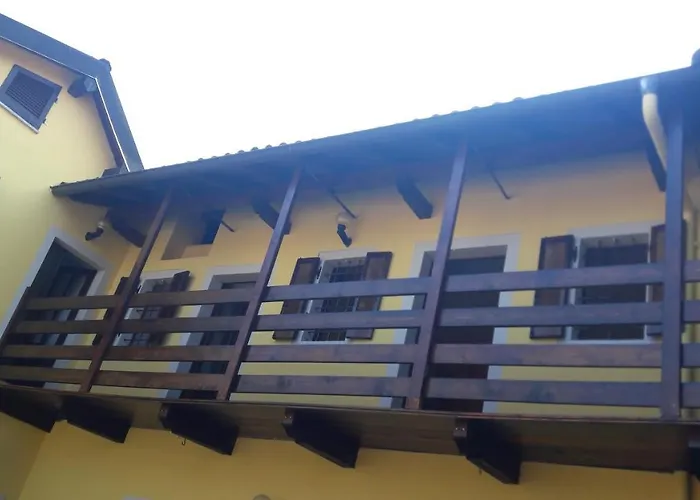 Semesterbostad La Corte Di Nonno Gino Stresa